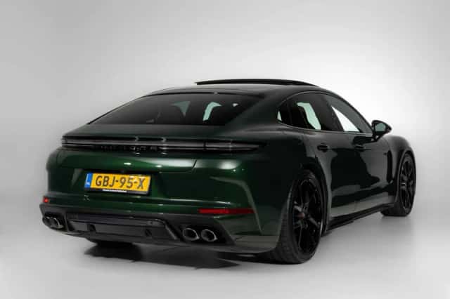 Porsche Panamera (2024) thumbnail 2