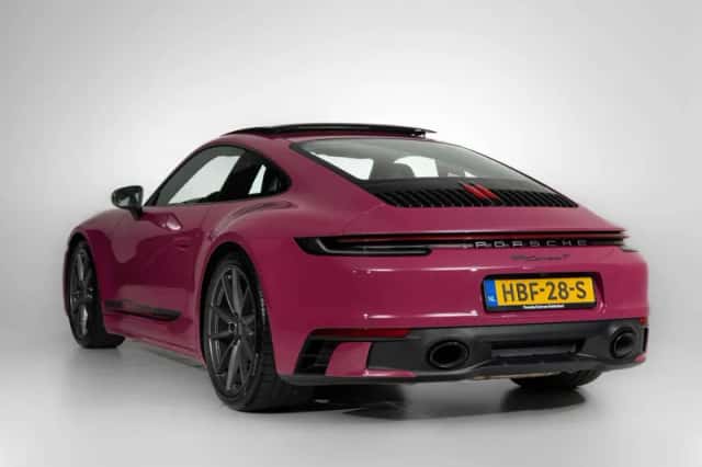 Porsche 911 (2025) thumbnail 6