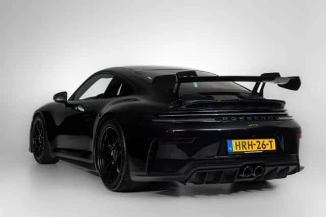 Porsche 911 (2025) thumbnail 6
