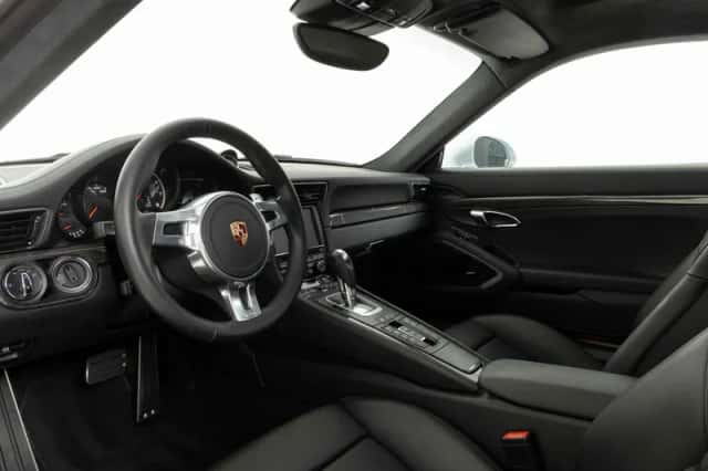 Porsche 911 (2014) thumbnail 3
