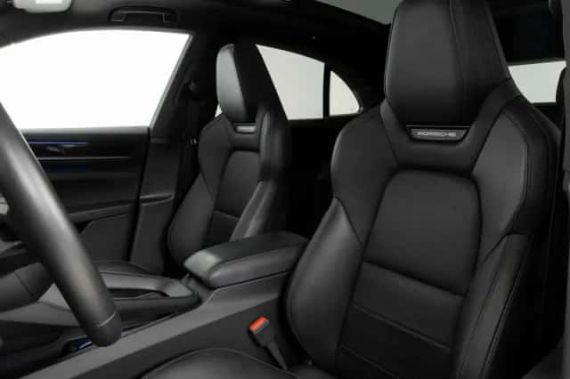 Porsche Macan (2025) thumbnail 4