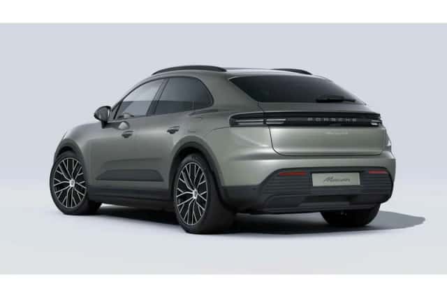 Porsche Macan (2025) thumbnail 2