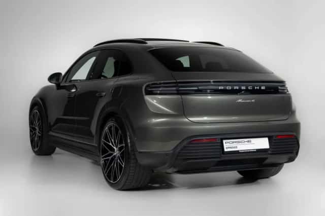 Porsche Macan (2025) thumbnail 6