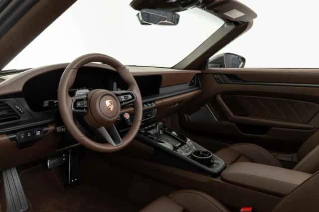 Porsche 911 (2026) thumbnail 3