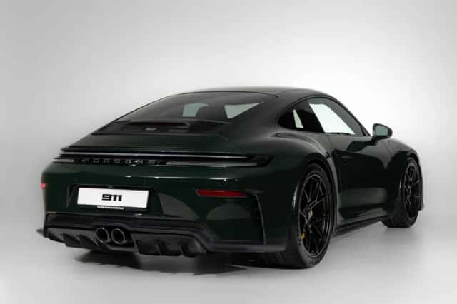 Porsche 911 (2026) thumbnail 2