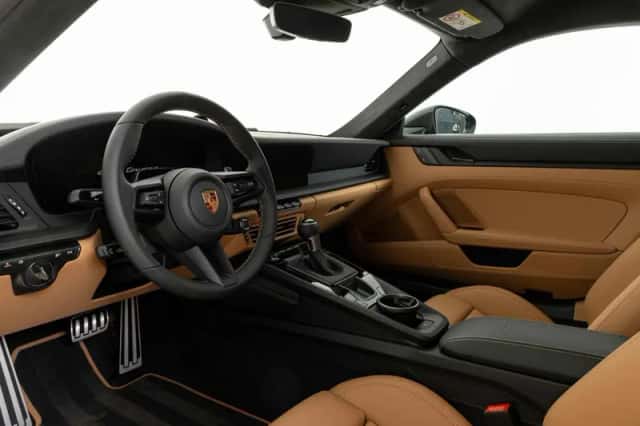 Porsche 911 (2026) thumbnail 3