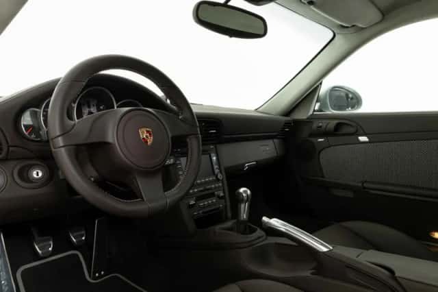 Porsche 911 (2010) thumbnail 3