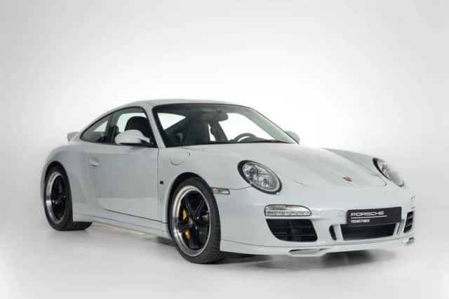 Porsche 911 (2010) thumbnail 5