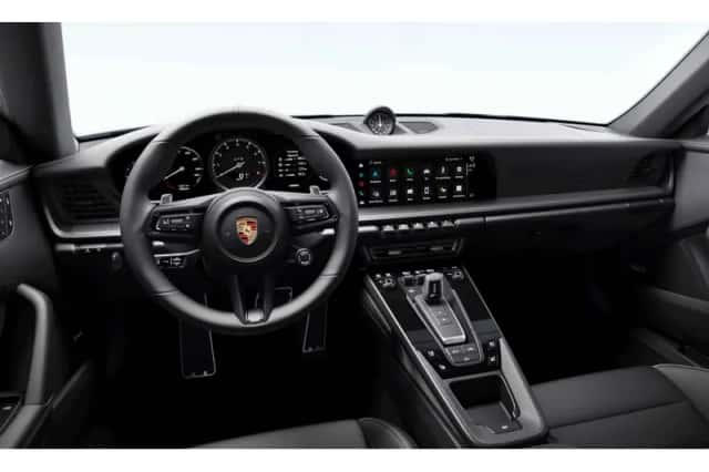 Porsche 911 (2023) thumbnail 3