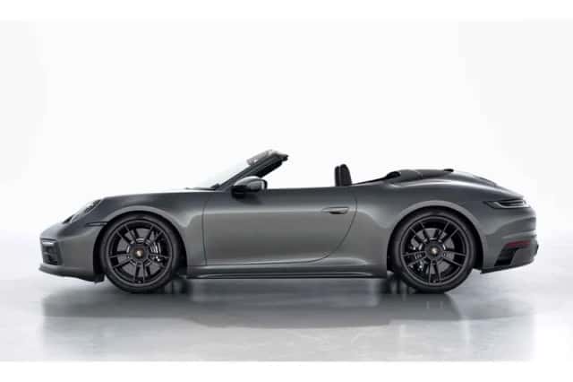 Porsche 911 (2023) thumbnail 5