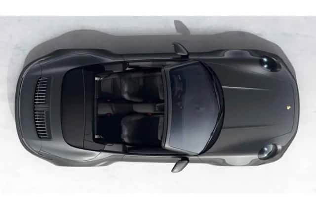 Porsche 911 (2023) thumbnail 6