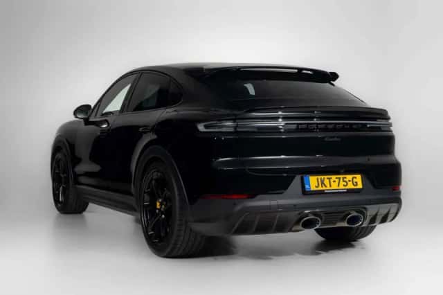 Porsche Cayenne (2025) thumbnail 6