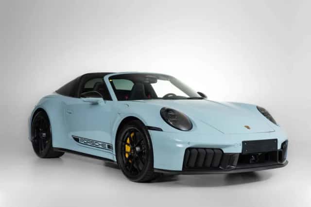 Porsche 911 (2026) thumbnail 5