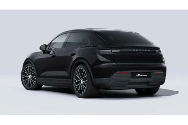 Porsche Macan (2025) thumbnail 2