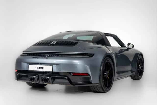 Porsche 911 (2026) thumbnail 2