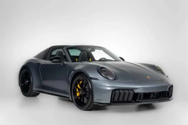Porsche 911 (2026) thumbnail 5