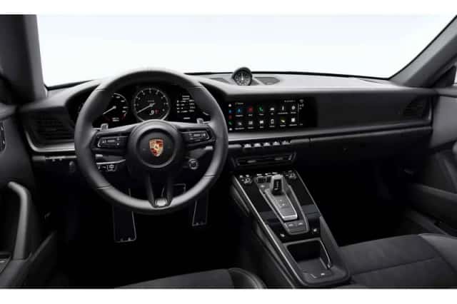 Porsche 911 (2023) thumbnail 3