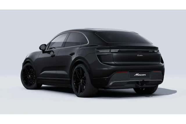 Porsche Macan (2025) thumbnail 2