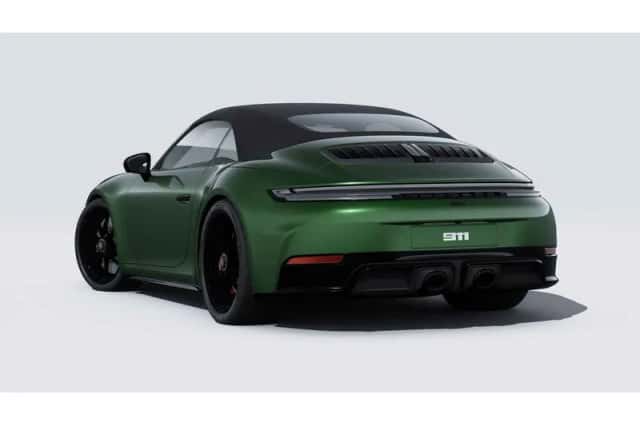 Porsche 911 (2025) thumbnail 2
