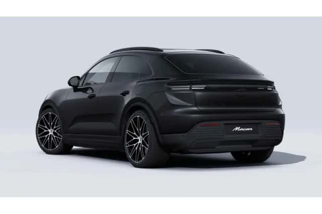 Porsche Macan (2025) thumbnail 2