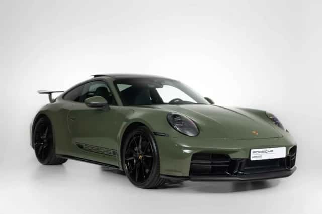 Porsche 911 (2025) thumbnail 5
