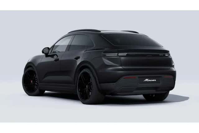 Porsche Macan (2025) thumbnail 2