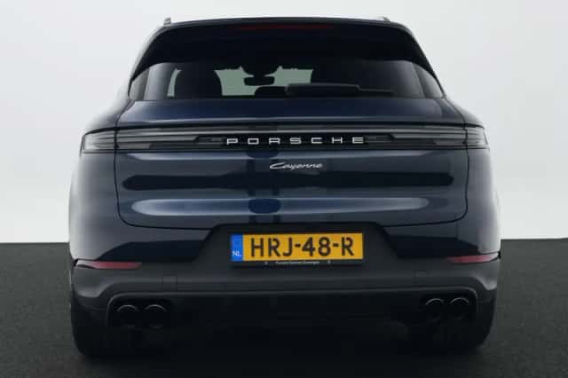Porsche Cayenne (2025) thumbnail 4