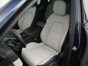 Porsche Cayenne (2025) thumbnail 4