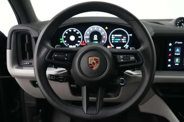 Porsche Cayenne (2025) thumbnail 5