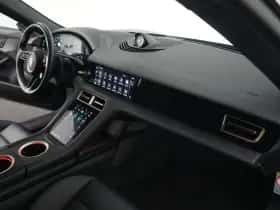 Porsche Taycan (2022) thumbnail 14