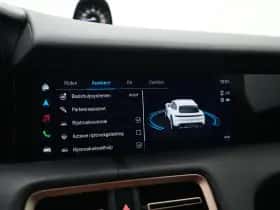 Porsche Taycan (2022) thumbnail 32