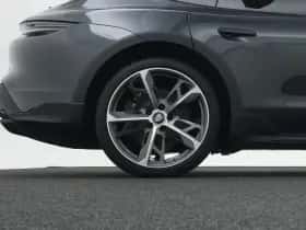 Porsche Taycan (2022) thumbnail 40