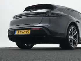 Porsche Taycan (2022) thumbnail 10