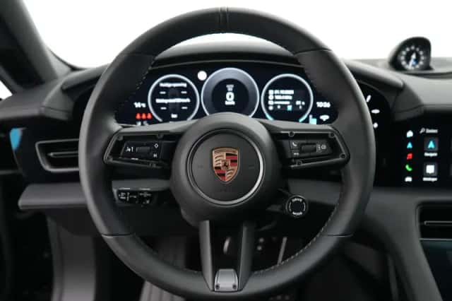 Porsche Taycan (2025) thumbnail 5