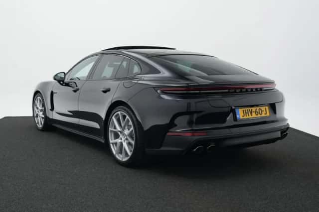 Porsche Panamera (2025) thumbnail 3