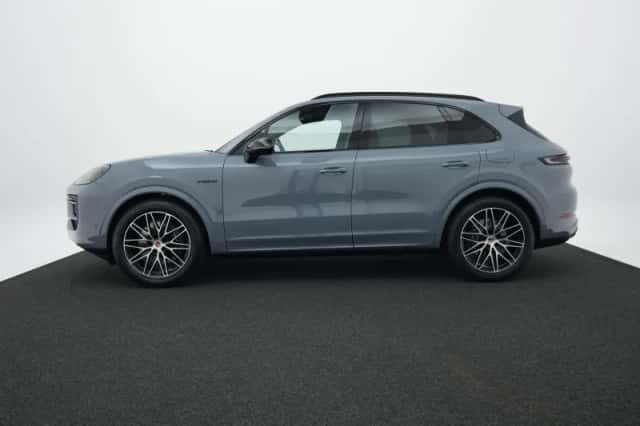 Porsche Cayenne (2026) thumbnail 2