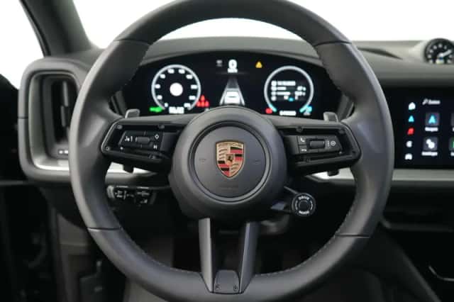 Porsche Cayenne (2025) thumbnail 5