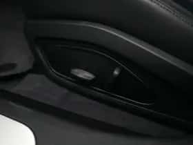 Porsche Taycan (2024) thumbnail 18