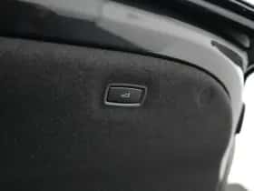 Porsche Taycan (2024) thumbnail 26
