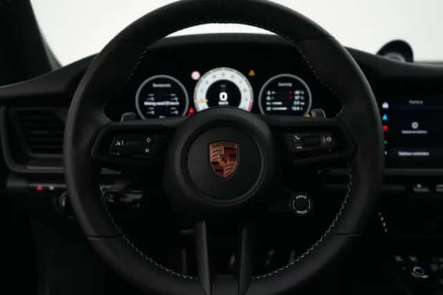 Porsche 911 (2026) thumbnail 5