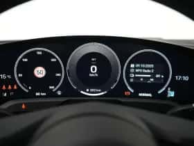 Porsche Taycan (2025) thumbnail 6