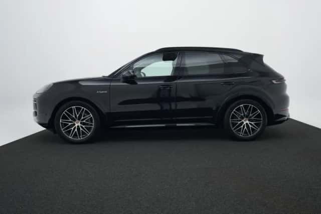 Porsche Cayenne (2026) thumbnail 2