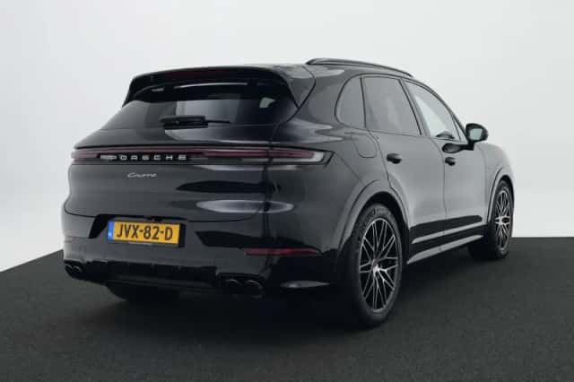 Porsche Cayenne (2026) thumbnail 5
