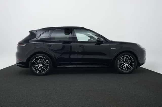 Porsche Cayenne (2026) thumbnail 6