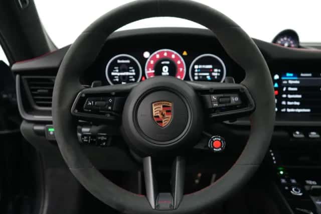 Porsche 911 (2025) thumbnail 5