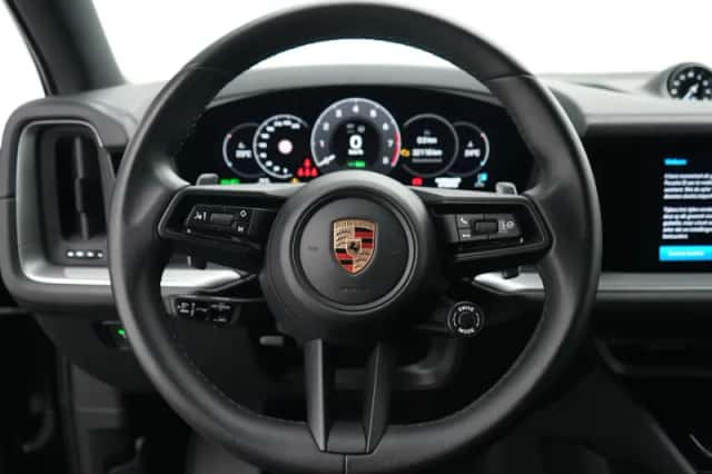 Porsche Cayenne (2024) thumbnail 5