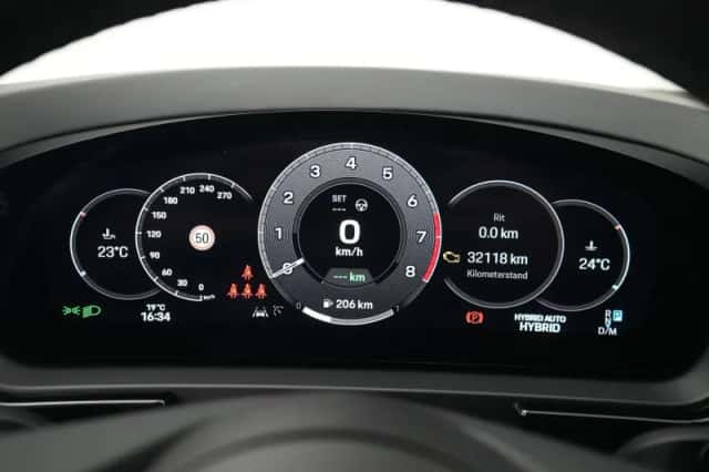 Porsche Cayenne (2024) thumbnail 6
