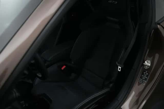 Porsche 911 (2026) thumbnail 4