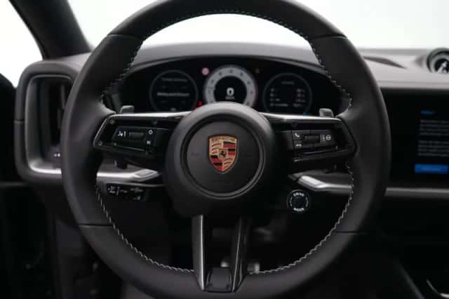 Porsche Cayenne (2026) thumbnail 5
