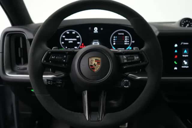 Porsche Cayenne (2024) thumbnail 5